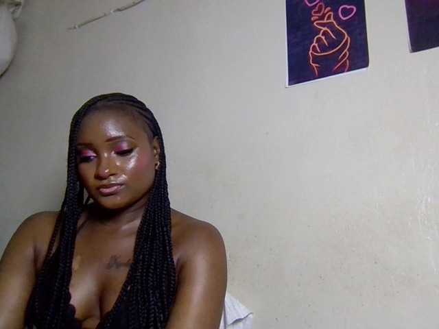 Kimzey live cam on BongaCams