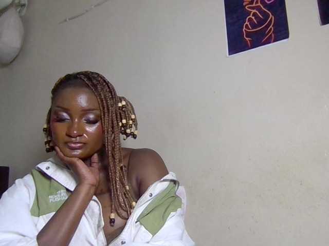 Kimzey live cam on BongaCams