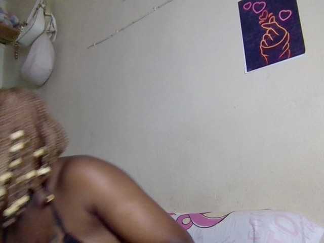 Kimzey live cam on BongaCams