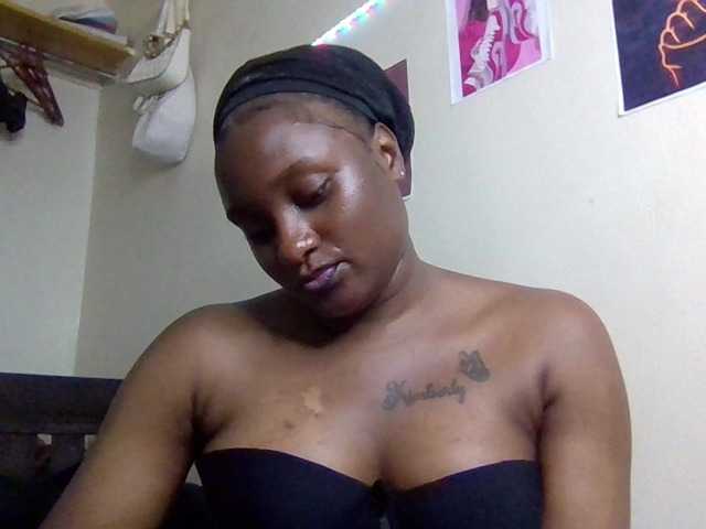 Kimzey live cam on BongaCams