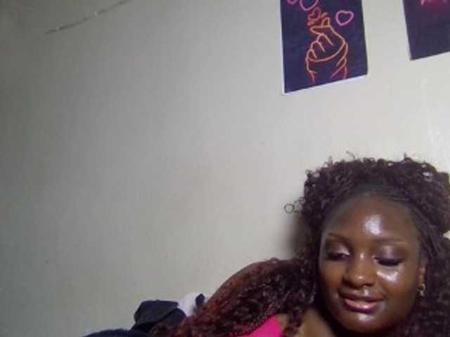 Kimzey live cam on BongaCams