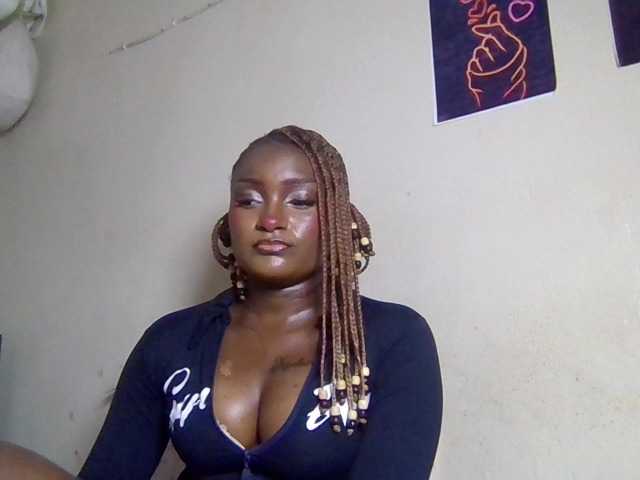Kimzey live cam on BongaCams