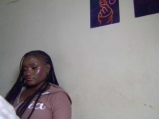 Kimzey live cam on BongaCams