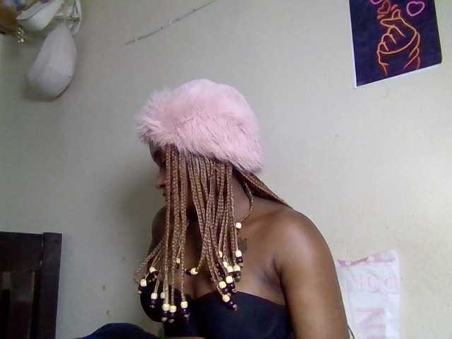 Kimzey live cam on BongaCams