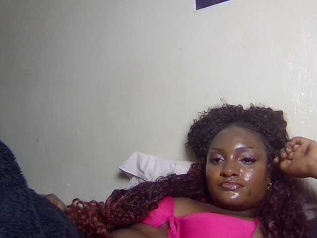 Kimzey live cam on BongaCams