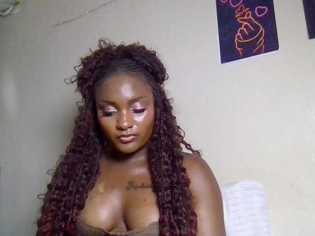 Kimzey live cam on BongaCams