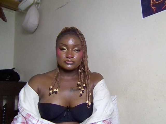 Kimzey live cam on BongaCams