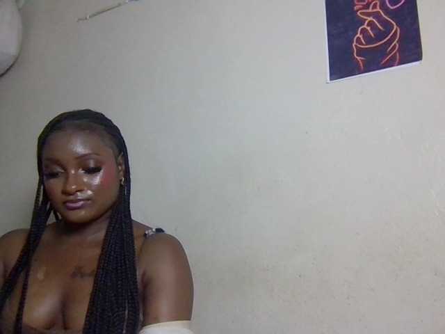 Kimzey live cam on BongaCams