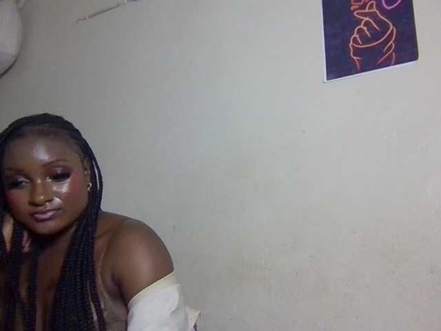 Kimzey live cam on BongaCams