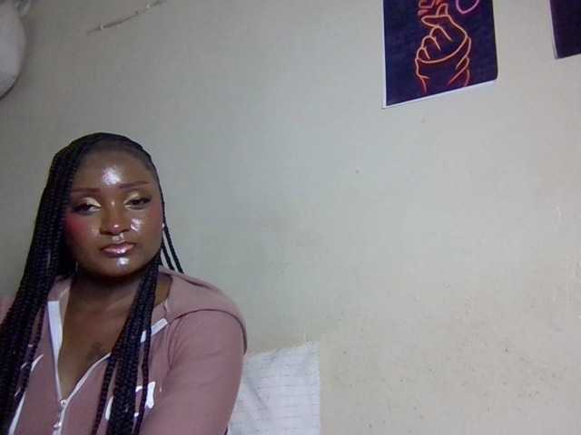Kimzey live cam on BongaCams