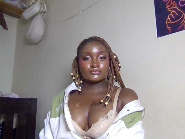 Kimzey live cam on BongaCams
