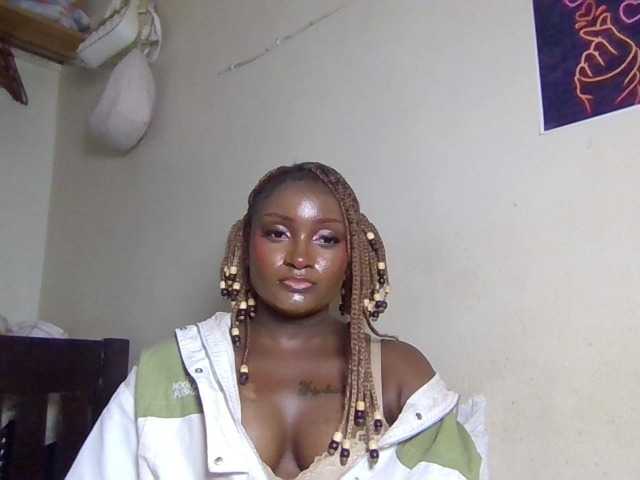 Kimzey live cam on BongaCams