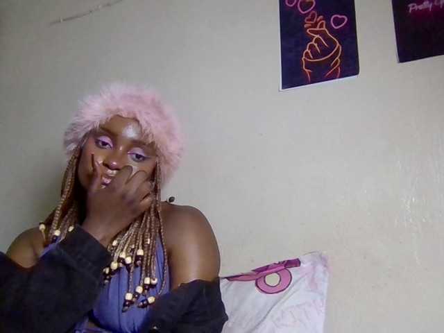 Kimzey live cam on BongaCams
