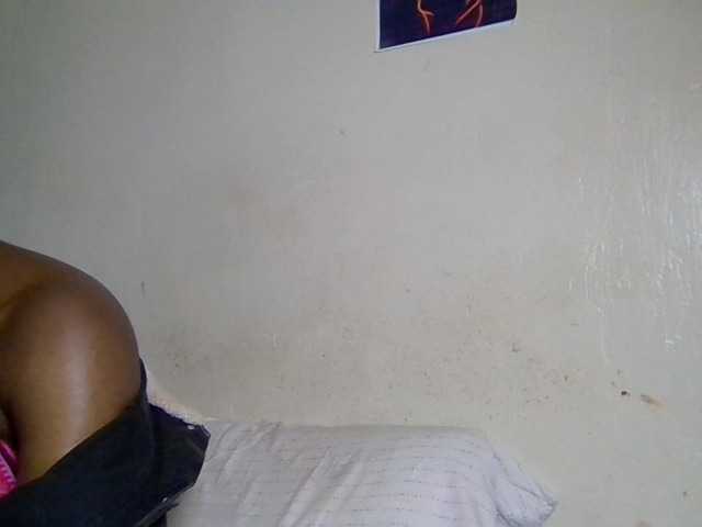 Kimzey live cam on BongaCams