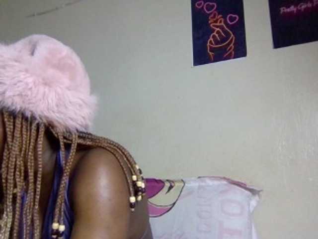 Kimzey live cam on BongaCams