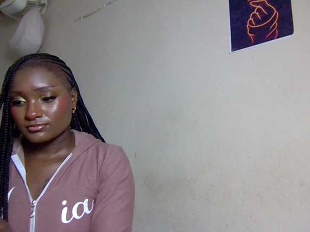 Kimzey live cam on BongaCams