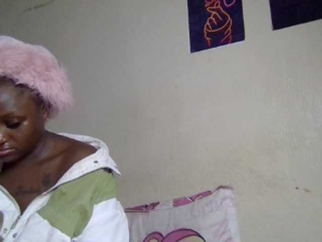 Kimzey live cam on BongaCams