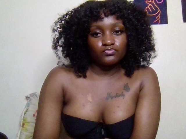 Kimzey live cam on BongaCams
