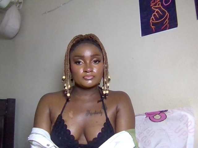 Kimzey live cam on BongaCams