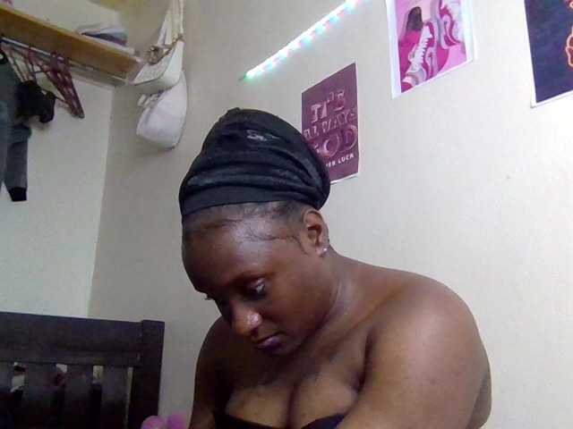 Kimzey live cam on BongaCams