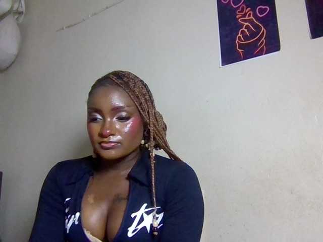 Kimzey live cam on BongaCams
