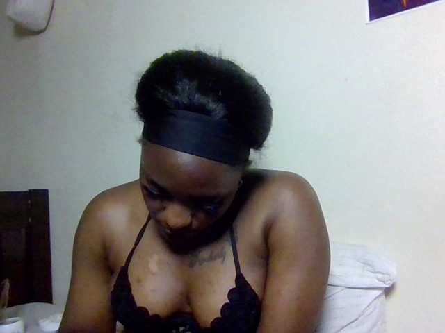 Kimzey live cam on BongaCams