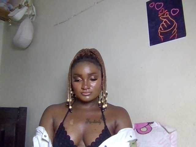 Kimzey live cam on BongaCams