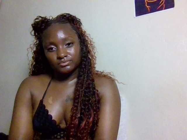 Kimzey live cam on BongaCams