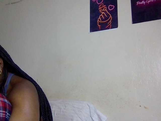 Kimzey live cam on BongaCams