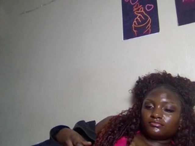 Kimzey live cam on BongaCams