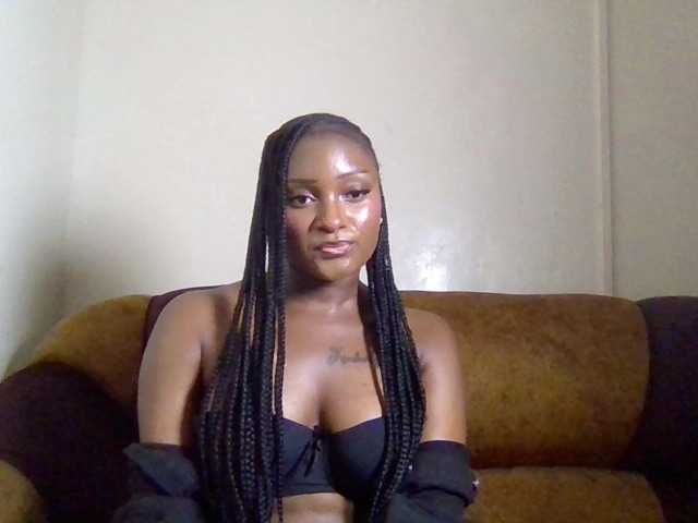 Kimzey live cam on BongaCams