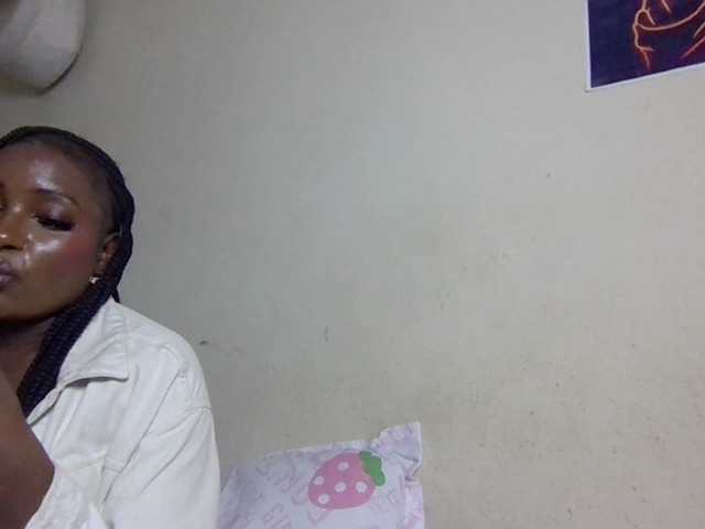 Kimzey live cam on BongaCams