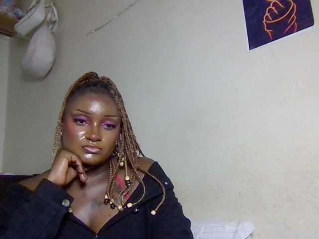 Kimzey live cam on BongaCams