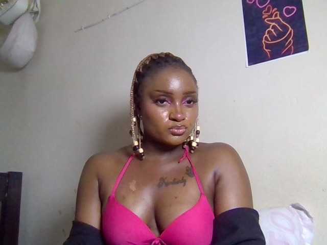 Kimzey live cam on BongaCams