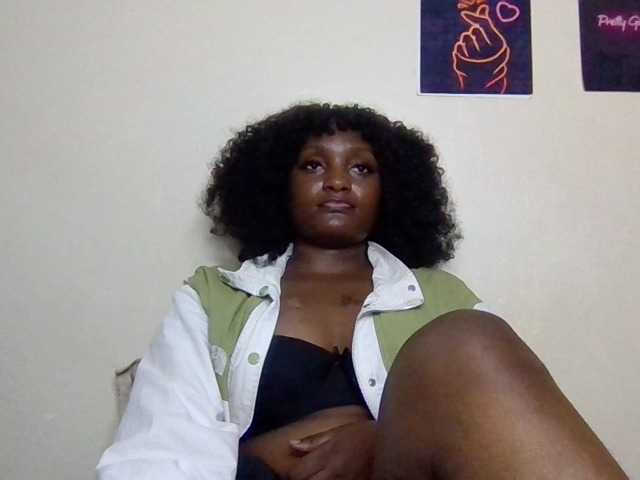Kimzey live cam on BongaCams