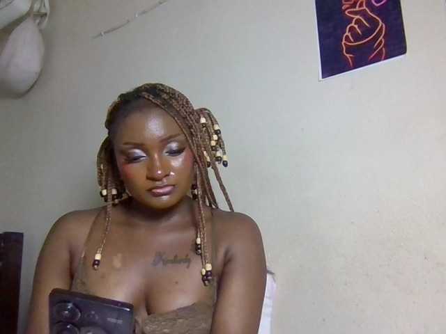 Kimzey live cam on BongaCams