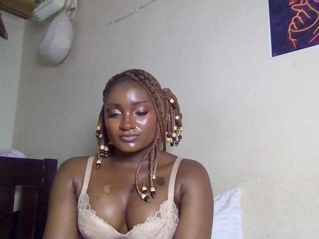 Kimzey live cam on BongaCams