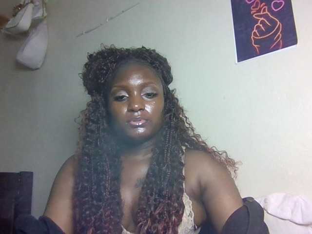Kimzey live cam on BongaCams