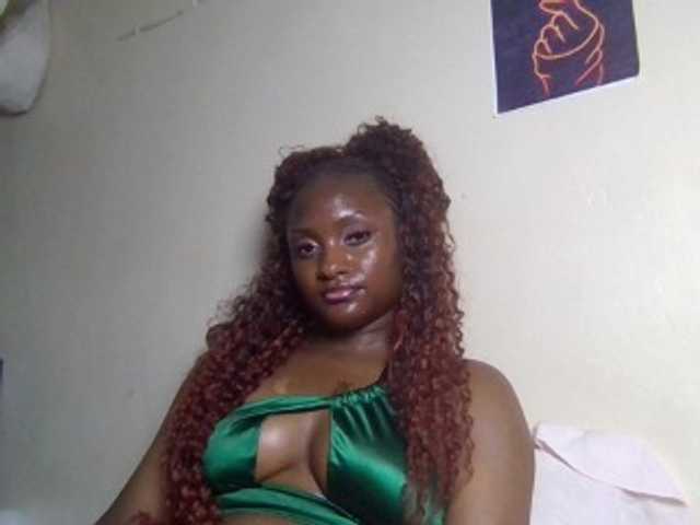 Kimzey live cam on BongaCams