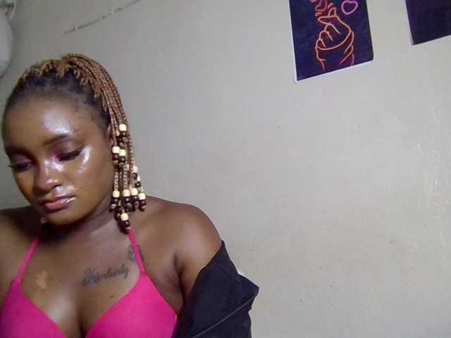 Kimzey live cam on BongaCams