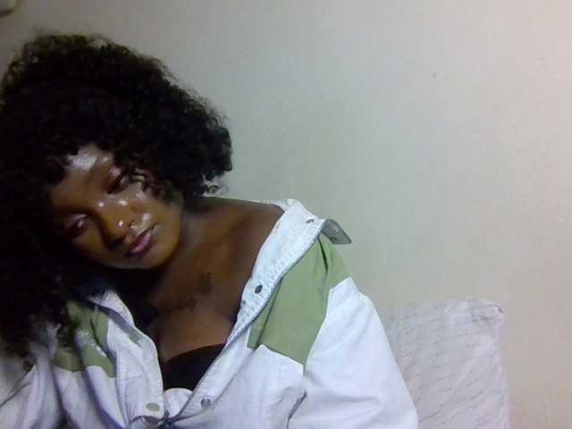 Kimzey live cam on BongaCams