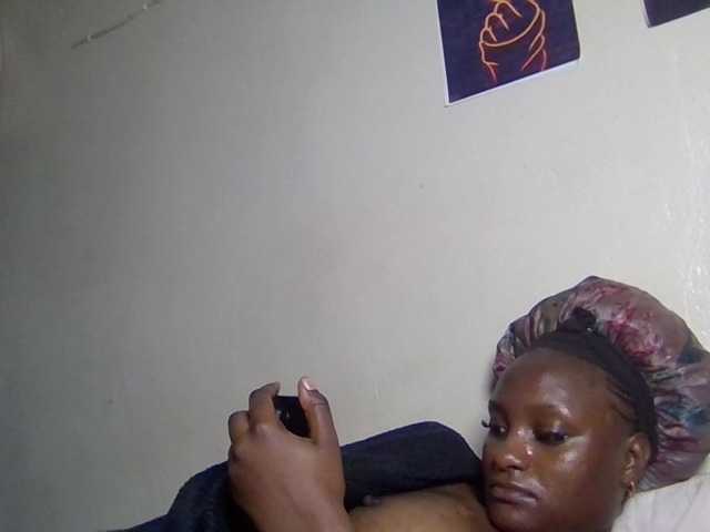 Kimzey live cam on BongaCams