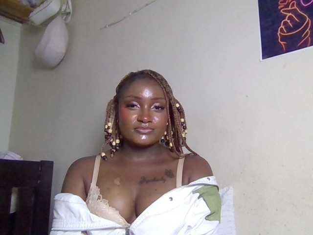 Kimzey live cam on BongaCams