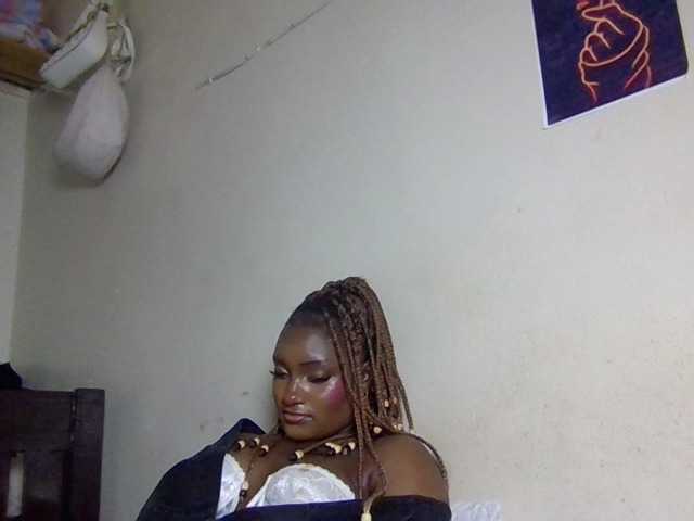 Kimzey live cam on BongaCams