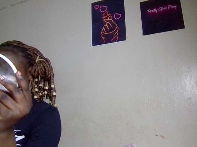 Kimzey live cam on BongaCams