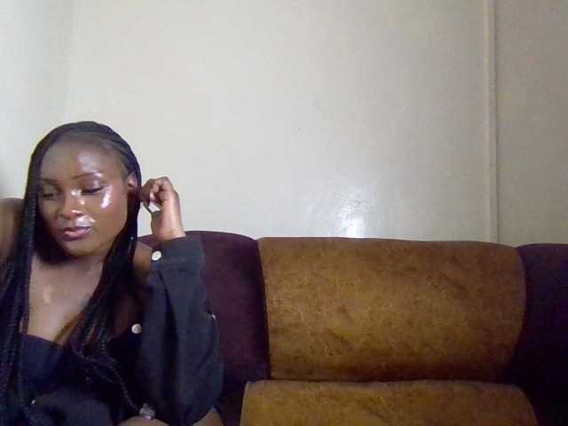 Kimzey live cam on BongaCams