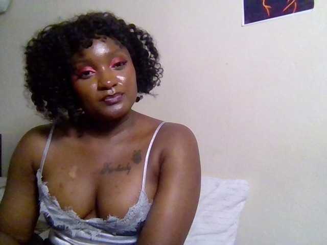 Kimzey live cam on BongaCams