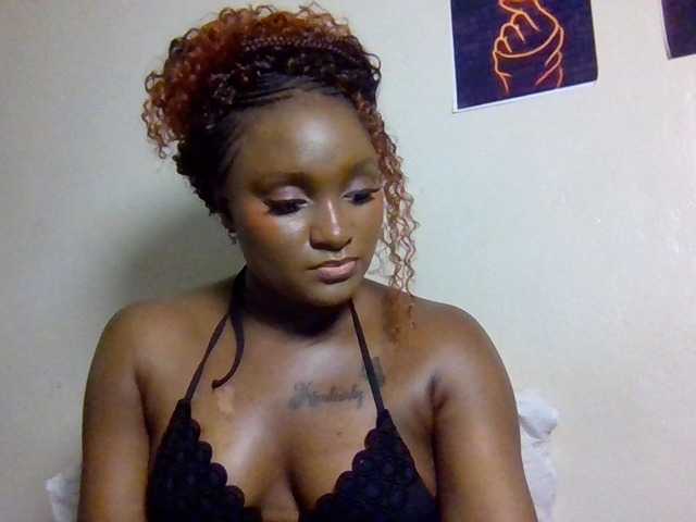 Kimzey live cam on BongaCams