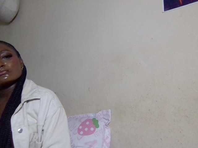 Kimzey live cam on BongaCams