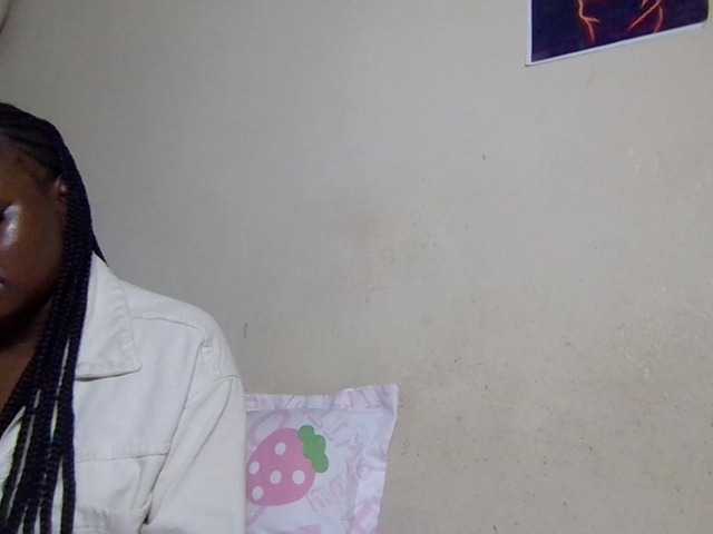 Kimzey live cam on BongaCams